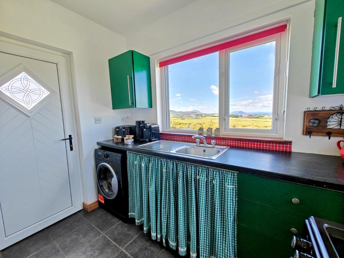 Teach Roisin-Traditional Irish Holiday Cottage In Malin Head. Екстер'єр фото